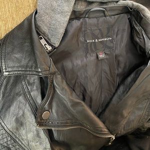 Rock & Republic Women’s Medium Black faux leather w/ removable zipper hood.